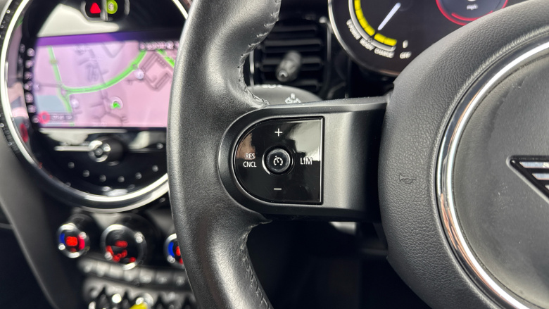 MINI Hatchback 135kW Cooper S Level 2 33kWh 3dr Auto Electric Hatchback